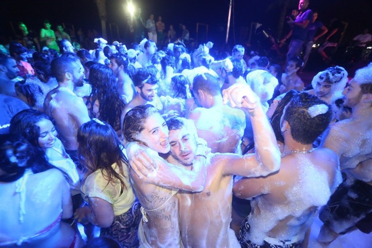 Lebanon Largest FOAM Party 3 (3)